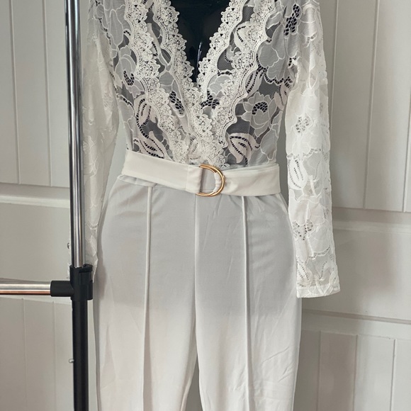 Elegant but Casual one piece outfit - Picture 3 of 4